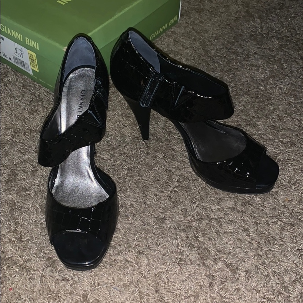 Brand new black Gianni bini heels size 10